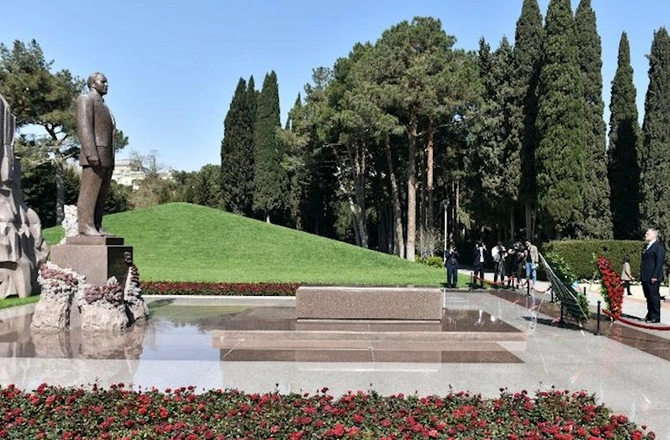 Həştərxan vilayətinin qubernatoru Azərbaycanda səfərdə olmuşdur — FOTOLAR