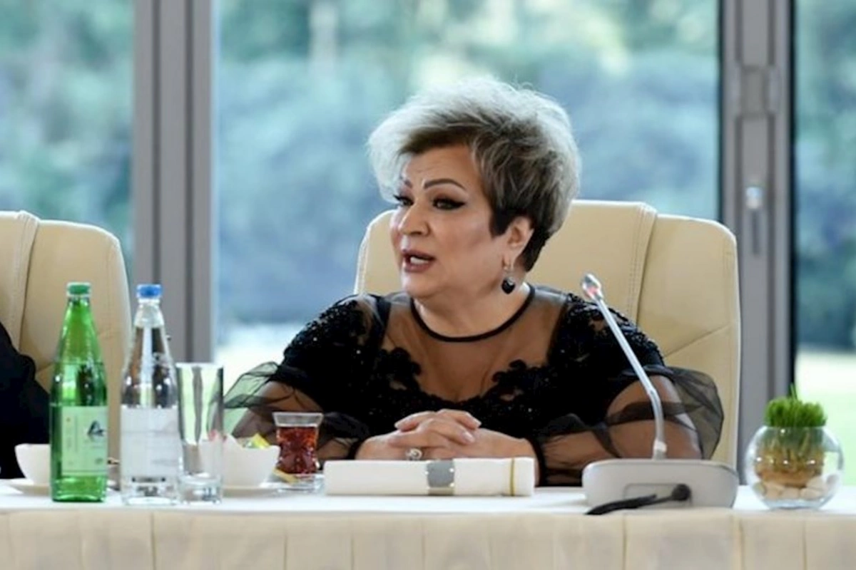 Müşviq sizin çörək ağacınızdır, utanmırsınız?