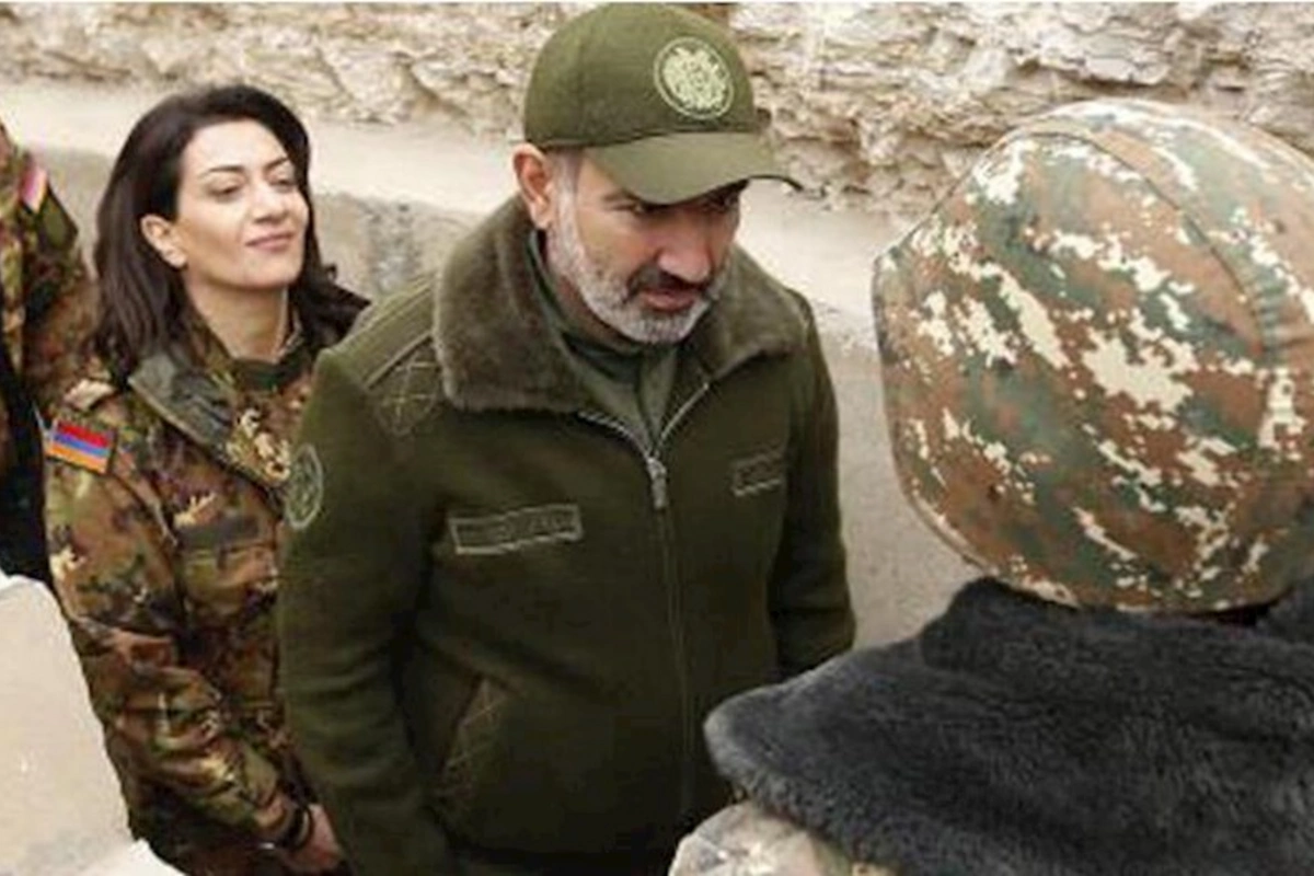 Azərbaycanlı əsgər Paşinyanın arvadının olduğu evə girib? — FOTO