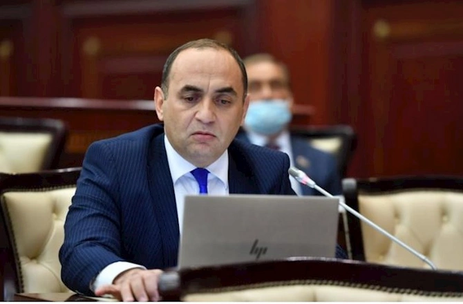 Deputatdan Şərbətovun Hacı Şahinin yerinə gətirilməsinə ETİRAZ Deputatdan Şərbətovun Hacı Şahinin yerinə gətirilməsinə ETİRAZ