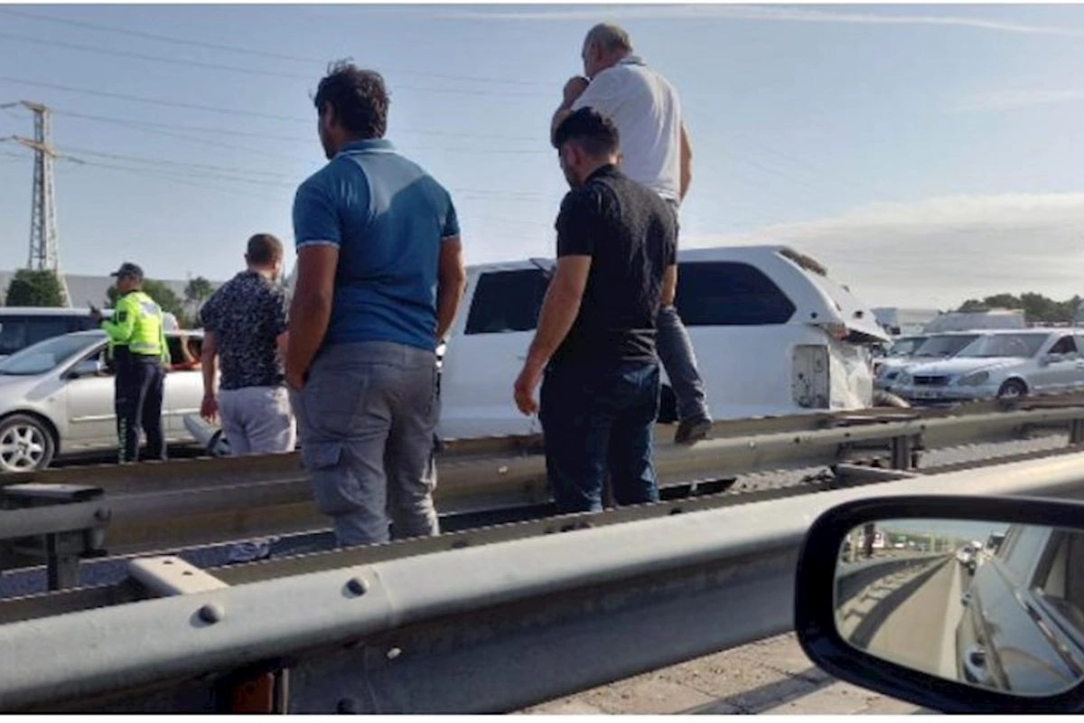 SON DƏQİQƏ! Aeroport yolunda ağır qəza...