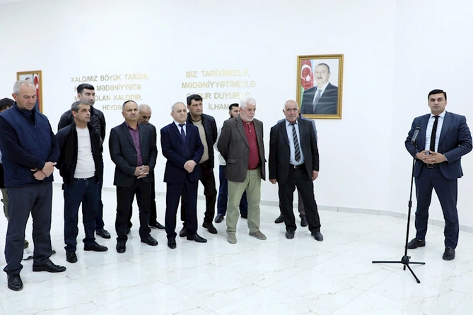 Ağsuda sahibkarlar Açıq mikrofonda müraciətlərini ünvanladılar Ağsuda sahibkarlar Açıq mikrofonda müraciətlərini ünvanladılar