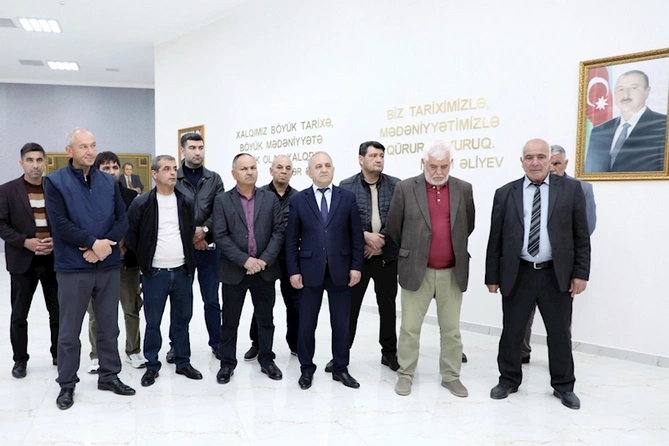 Ağsuda sahibkarlar Açıq mikrofonda müraciətlərini ünvanladılar Ağsuda sahibkarlar Açıq mikrofonda müraciətlərini ünvanladılar