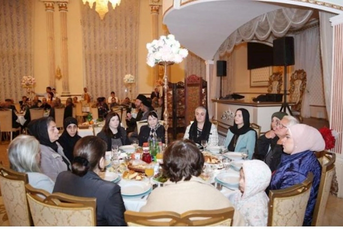 Mehriban xanım Əliyevanın təşəbbüsü ilə iftar süfrəsi açılıb — FOTOLAR