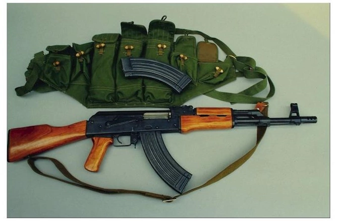 Maestro Niyazinin oğulluğu “Kalaşnikov”la TUTULDU — YENİLƏNİB (FOTO)