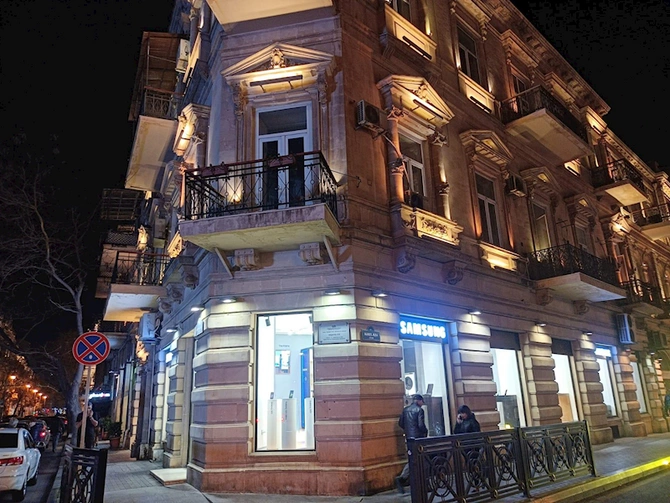 Bakıda tarix-memarlıq abidəsinə müdaxilə olundu — FOTO