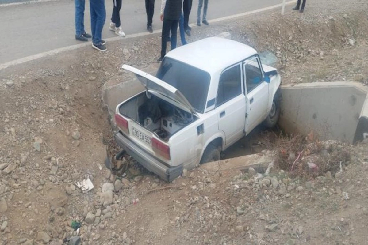Bakı-Qazax yolunda maşın kanala aşdı, 3-ü azyaşlı olmaqla 7 nəfər xəsarət aldı — YENİLƏNİB