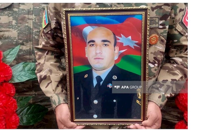 Şəhid Elşad Həsənov Ağstafada dəfn edildi — YENİLƏNİB (FOTOLAR) Şəhid Elşad Həsənov Ağstafada dəfn edildi — YENİLƏNİB (FOTOLAR)