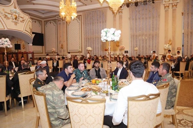 Mehriban xanım Əliyevanın təşəbbüsü ilə iftar süfrəsi açılıb — FOTOLAR