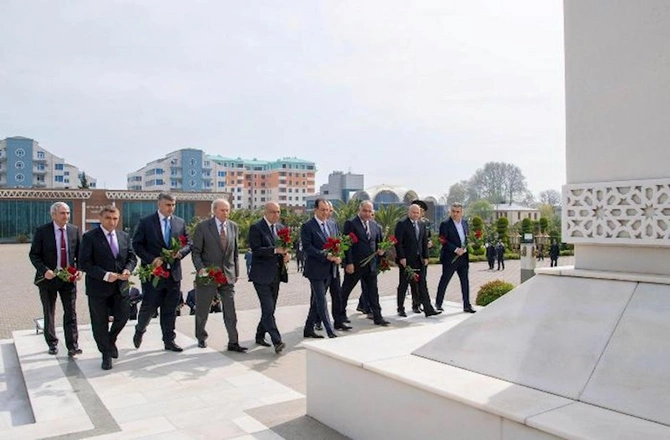 DTX Heydər Əliyevlə bağlı növbəti tədbir keçirdi — Video DTX Heydər Əliyevlə bağlı növbəti tədbir keçirdi — Video
