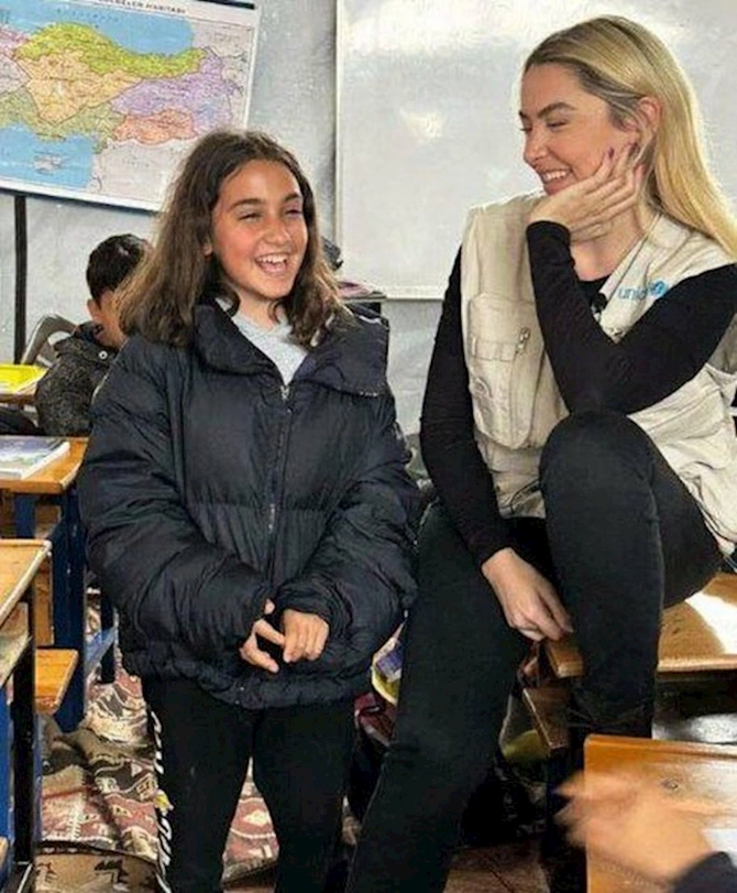 Hadisə zəlzələ bölgəsini ziyarət etdi — FOTOLAR Hadisə zəlzələ bölgəsini ziyarət etdi — FOTOLAR