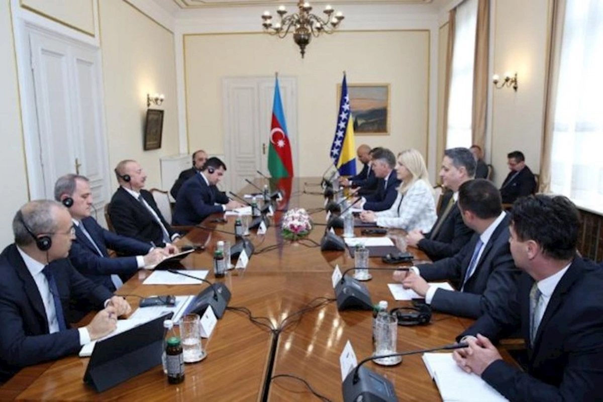 İlham Əliyevin Sarayevoda Bosniya və Herseqovinanın Rəyasət Heyətinin Sədri ilə geniş tərkibdə görüşü olub — YENİLƏNİB