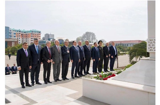 DTX Heydər Əliyevlə bağlı növbəti tədbir keçirdi — Video DTX Heydər Əliyevlə bağlı növbəti tədbir keçirdi — Video