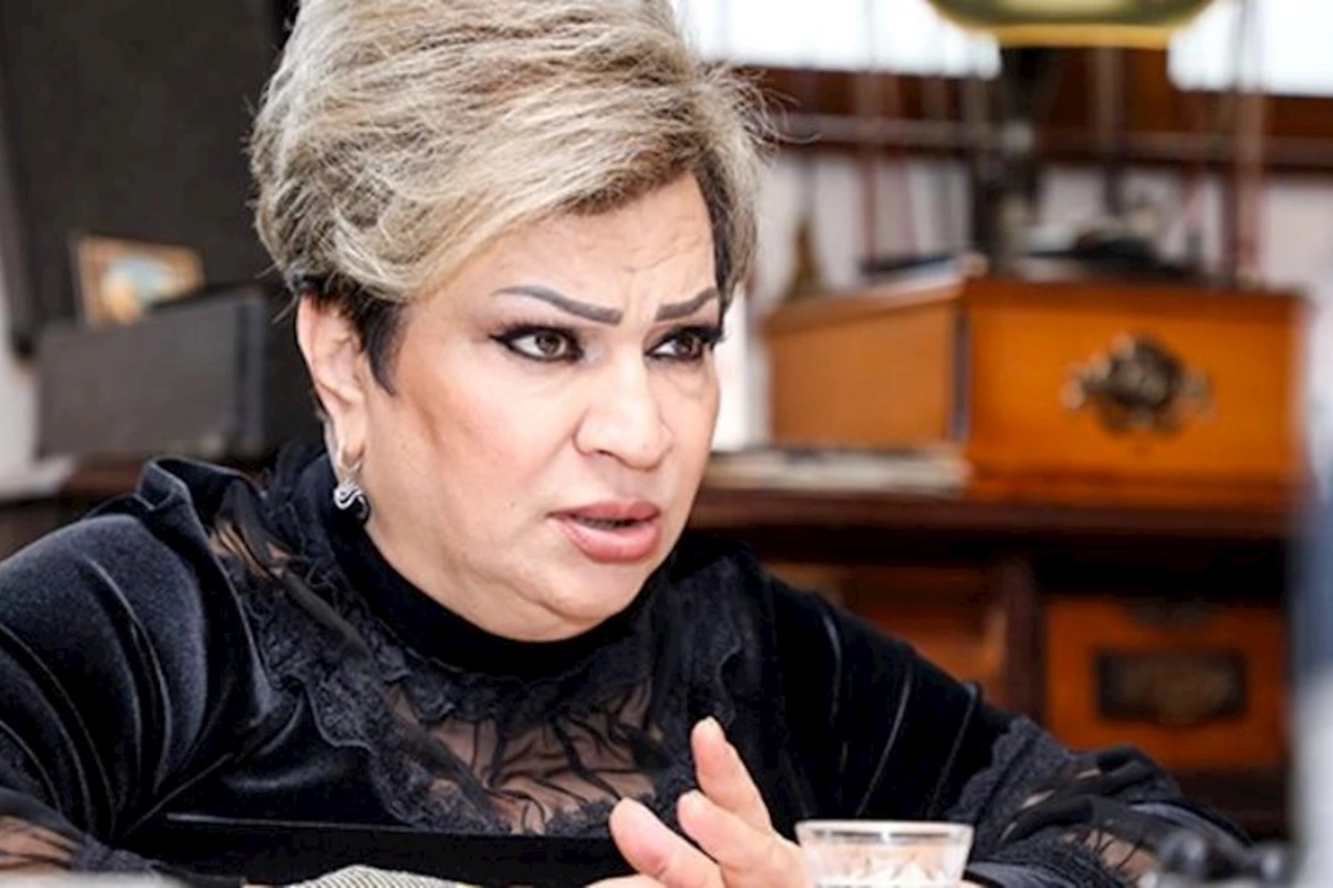 Xalq artisti: “Çimərlik geyimində ziyarətgaha gəlmişdilər”