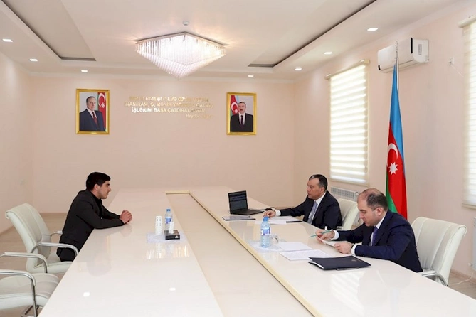 Sahil Babayev Kürdəmirdə vətəndaşları qəbul edib — FOTOLAR Sahil Babayev Kürdəmirdə vətəndaşları qəbul edib — FOTOLAR
