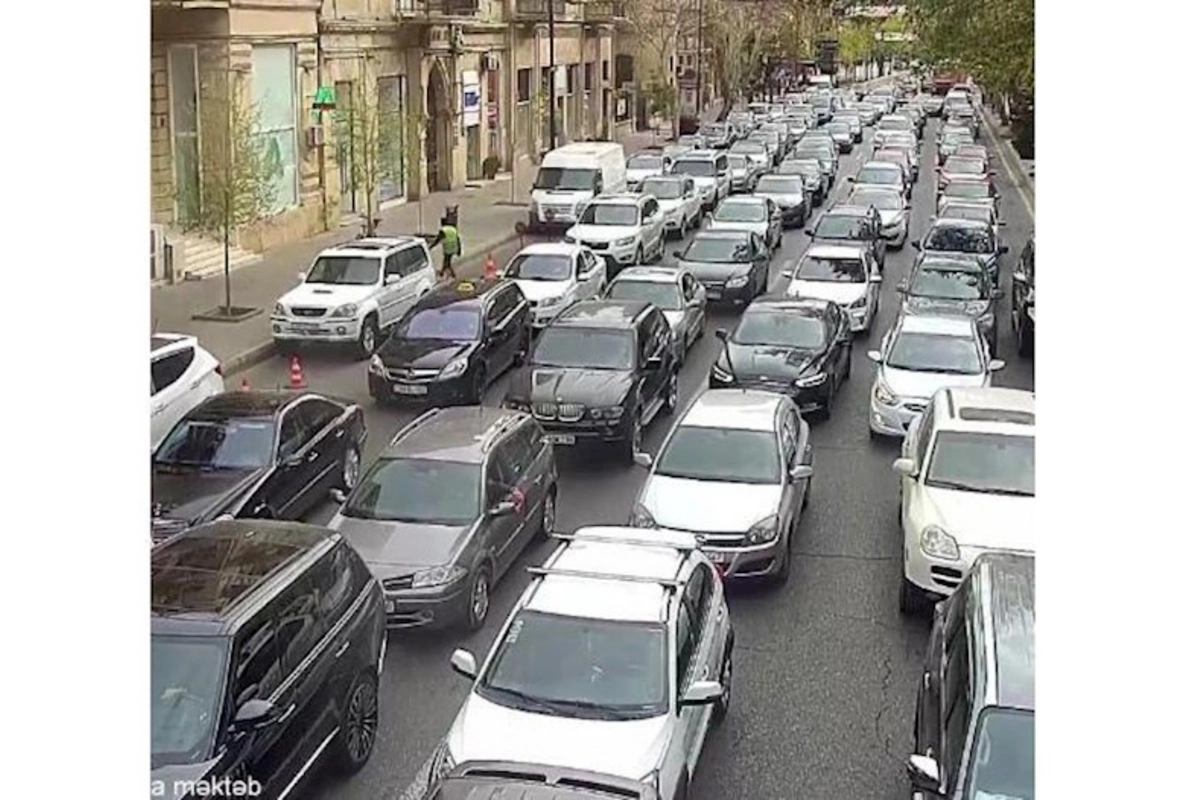 Hazırda tıxac olan yollar — SİYAHI