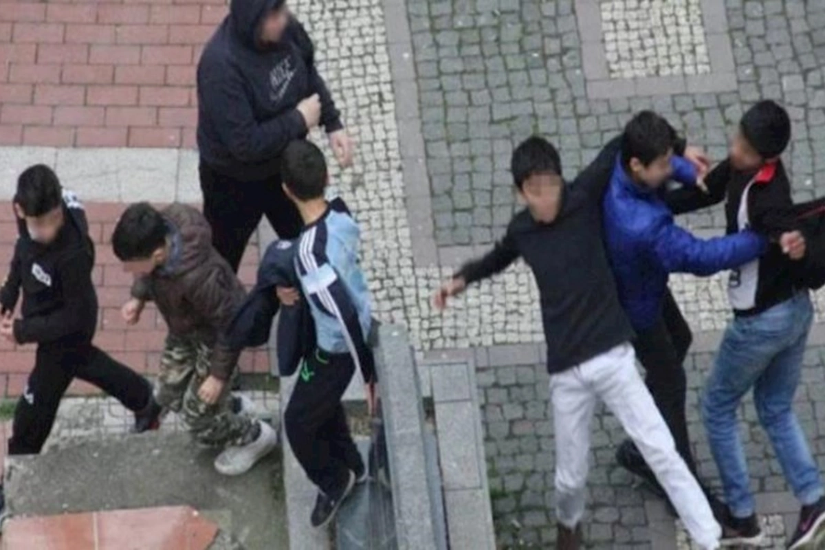 Bakıda şagirdlər arasında KÜTLƏVİ DAVA: Xəsarətlər alanlar var