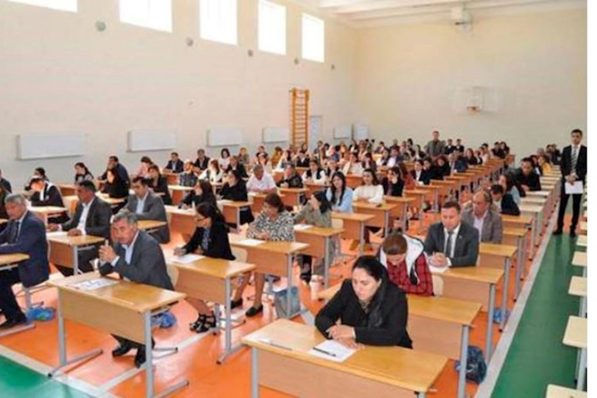 Direktor vəzifəsinə işə qəbul üzrə test imtahanları keçirilib — FOTO