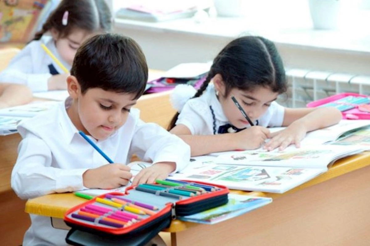 Məktəbəhazırlıq üzrə yerdəyişmə dayandırıldı