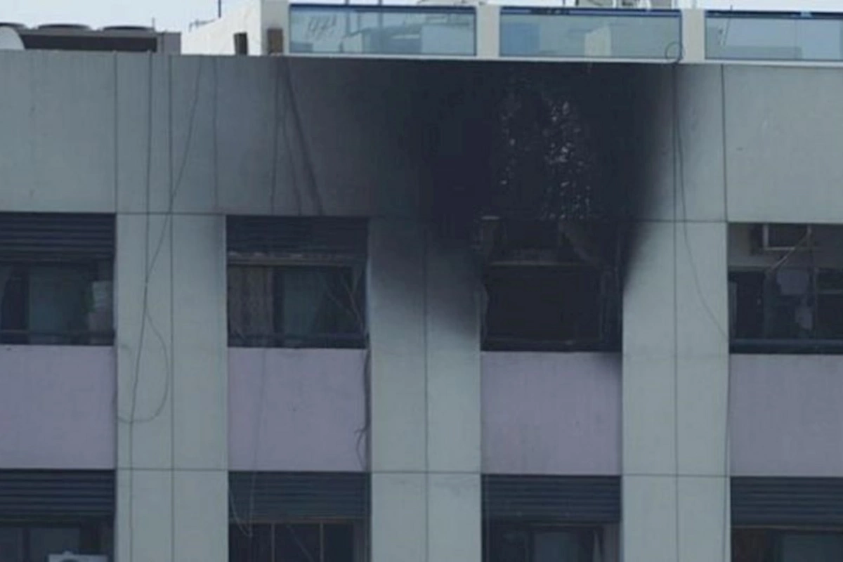 Dubayda baş verən yanğında azı 16 nəfər öldü