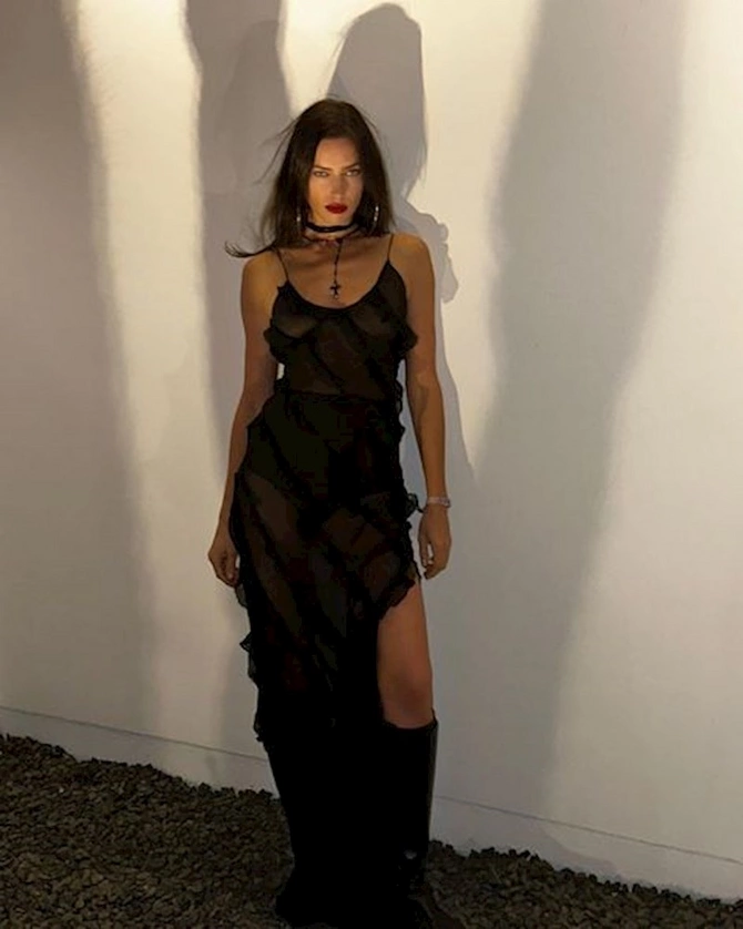 İrina Şeyk festivala şəffaf libasda gəldi — FOTO İrina Şeyk festivala şəffaf libasda gəldi — FOTO