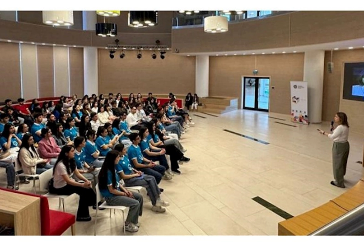 “MEDİAlab” layihəsi çərçivəsində ali təhsil müəssisələrinin tələbələri üçün seminar keçirilib