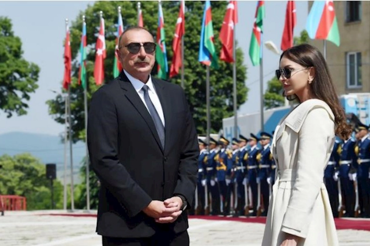 Prezident İlham Əliyev və birinci xanım Mehriban Əliyeva Neftçala rayonuna səfər ediblər
