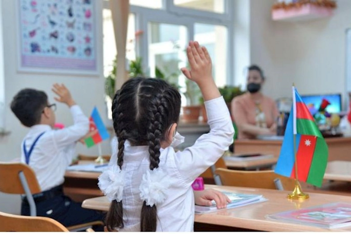 Məktəblərdə payız tətili başa çatdı