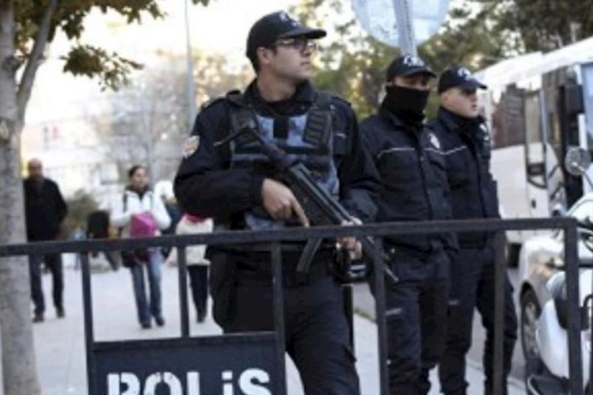 CHP-nin Seçki Mərkəzinə hücum oldu
