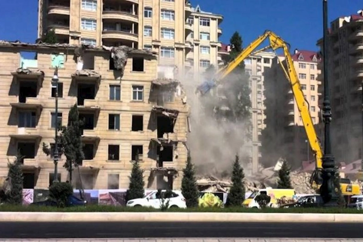 Bakıda bütün köhnə binalar SÖKÜLƏCƏK