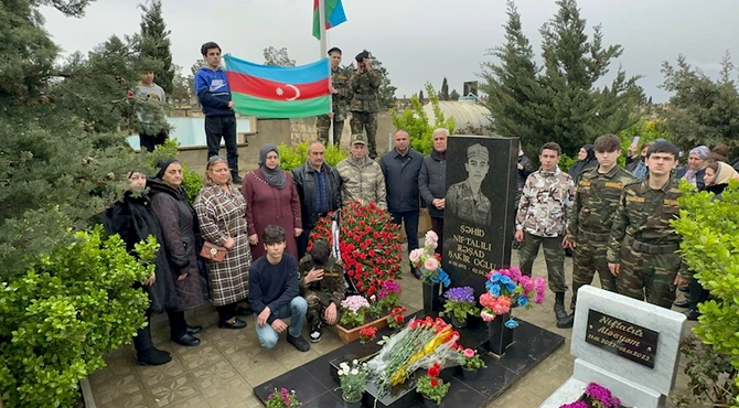 Xətai rayonunda Aprel şəhidi Rəşad Niftalılı anıldı — FOTO