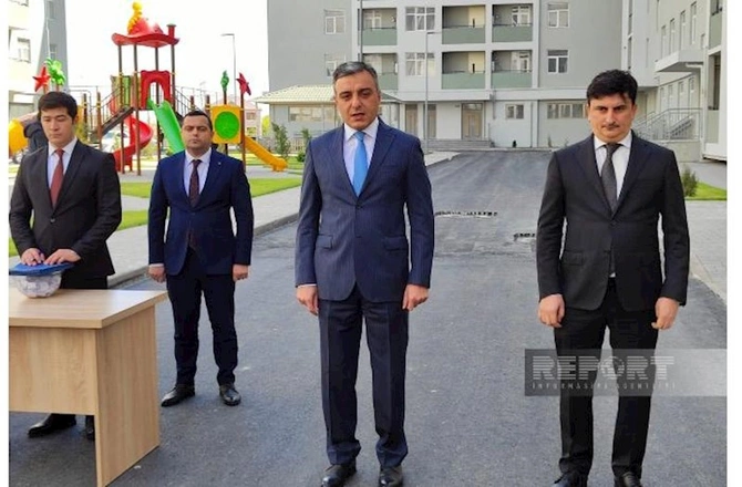 Şəhid ailələri və müharibə əlillərinə daha 100 mənzil və fərdi ev verildi — FOTOLAR Şəhid ailələri və müharibə əlillərinə daha 100 mənzil və fərdi ev verildi — FOTOLAR