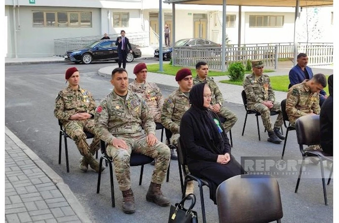 Şəhid ailələri və müharibə əlillərinə daha 100 mənzil və fərdi ev verildi — FOTOLAR Şəhid ailələri və müharibə əlillərinə daha 100 mənzil və fərdi ev verildi — FOTOLAR