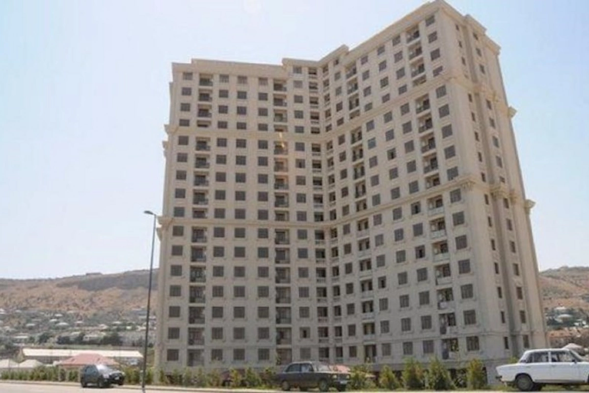 Jurnalistlər binasını tikən şirkətin əmlaklarının müsadirəsi ilə bağlı yekun QƏRAR VERİLDİ