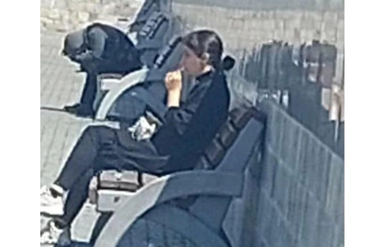 Koroğluda naməlum şəxs insanlara hücum etdi — FOTO