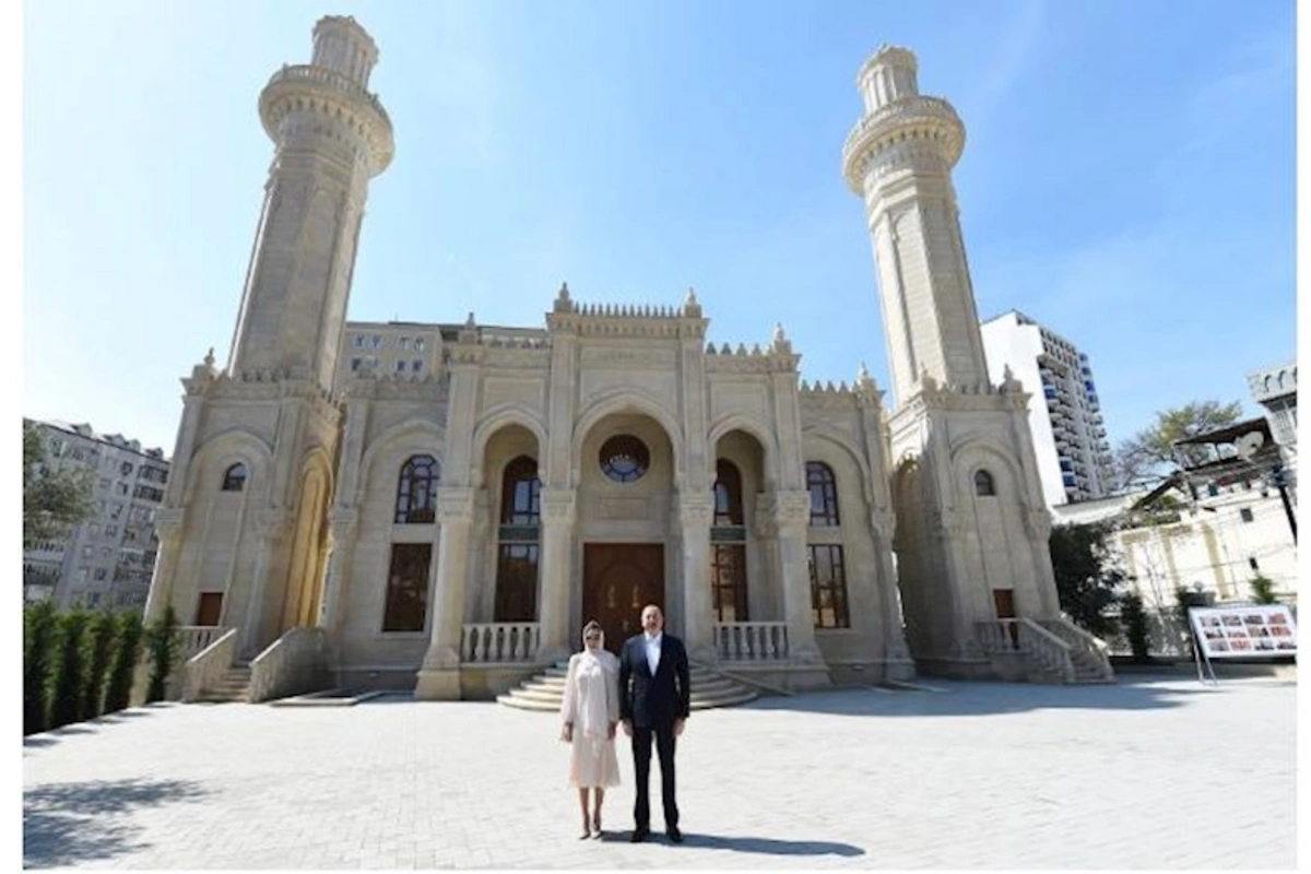 Prezident və birinci xanım “Cümə” məscidinin açılışında — YENİLƏNİB (FOTOLAR)