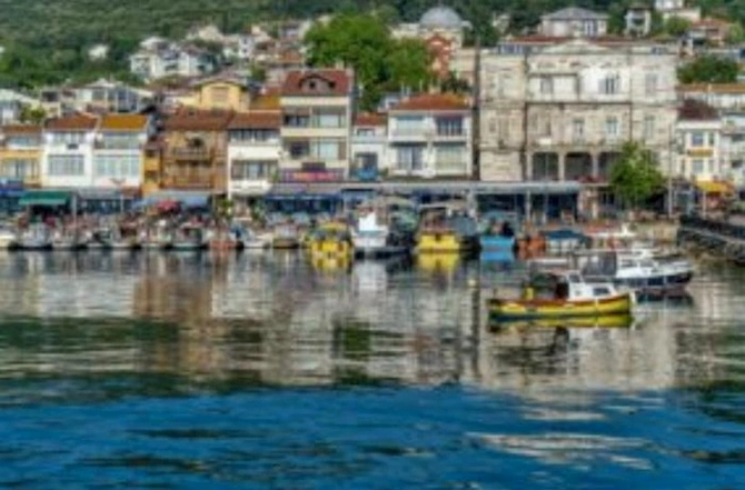İstanbula bağlı olan, lakin ondan uzaqda yerləşən Şahzadə Adaları... İstanbula bağlı olan, lakin ondan uzaqda yerləşən Şahzadə Adaları...