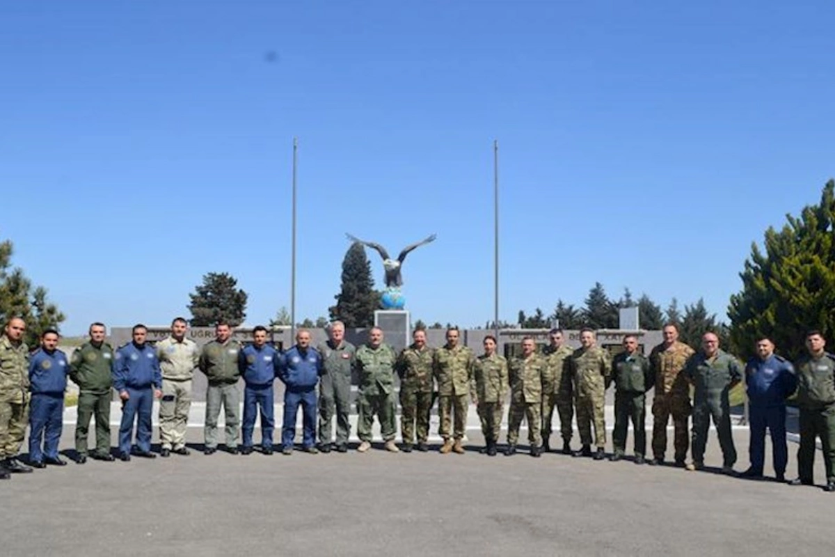 Bakıda NATO heyəti ilə məsləhətçi görüşü keçirildi
