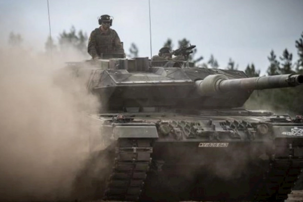 İspaniyadan altı “Leopard 2” tankı Ukraynaya yola salınıb