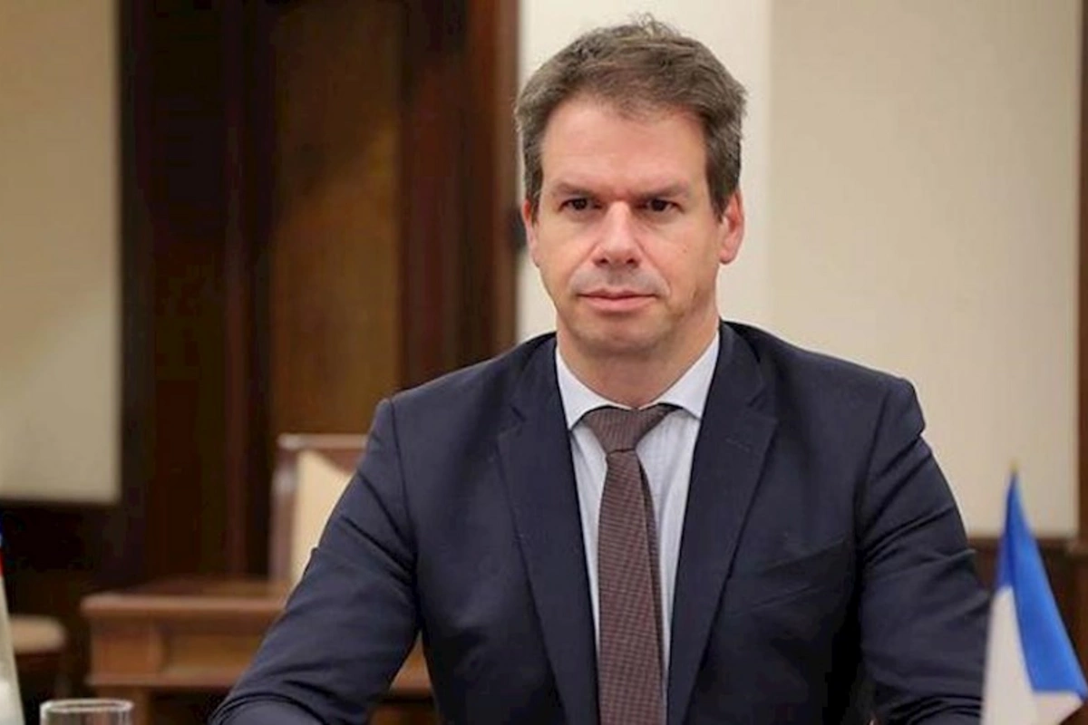 Feysbuk fransalı diplomatın “erməni soyqırımı” ilə bağlı paylaşımını sildi