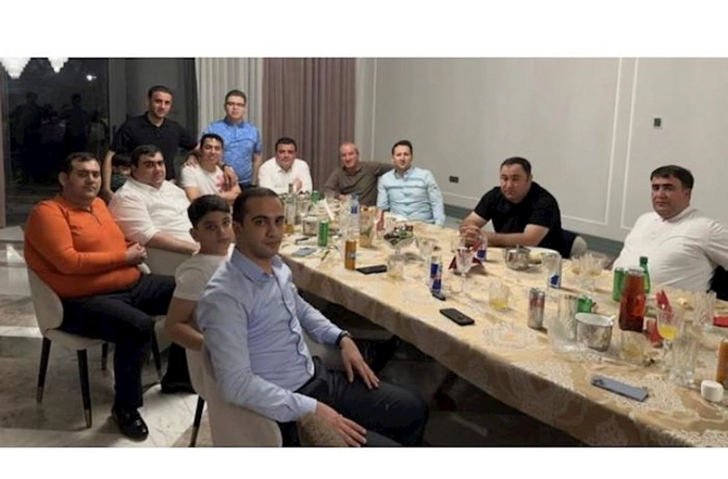 Seymur Talıbov üzə çıxdı: “Əvvəllər başda oturardı, indi isə onu...” — FOTO Seymur Talıbov üzə çıxdı: “Əvvəllər başda oturardı, indi isə onu...” — FOTO
