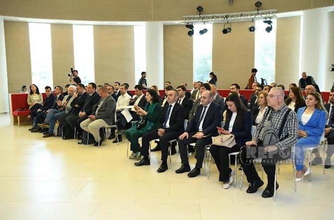 ADA və Bolonya universitetləri ilk birgə proqrama başlayıb — FOTOLAR ADA və Bolonya universitetləri ilk birgə proqrama başlayıb — FOTOLAR
