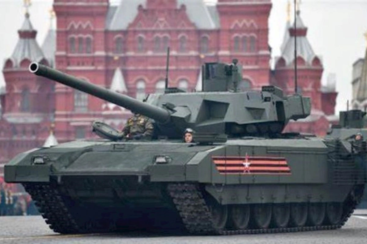 Rusiya yeni nəsil T-14 döyüş tanklarını Ukrayna cəbhəsinə aparır