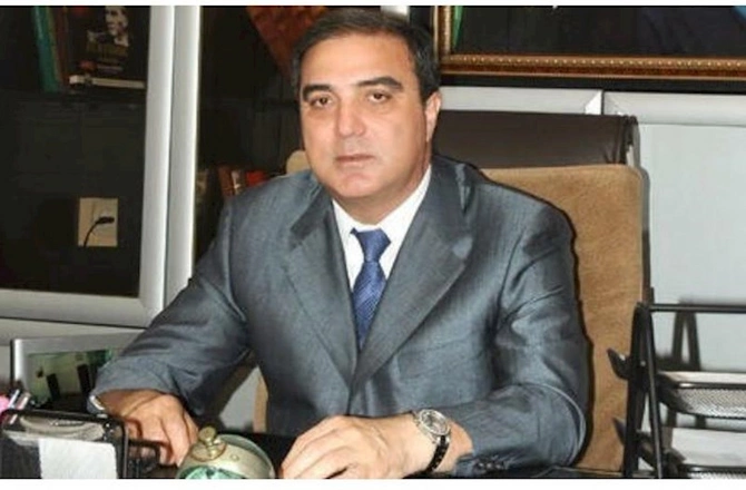 İcra başçısının oğlunun BAHALI MAŞIN KOLLEKSİYASI — FOTOLAR İcra başçısının oğlunun BAHALI MAŞIN KOLLEKSİYASI — FOTOLAR
