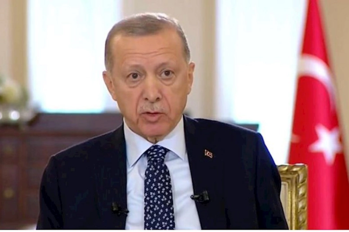 Canlı yayımda Ərdoğanın halı pisləşdi — VİDEO