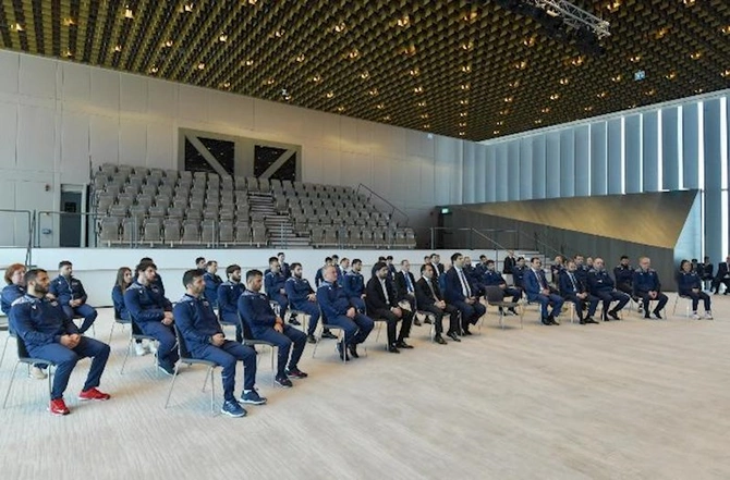 Mikayıl Cabbarov Prezidentin təbriklərini güləşçilərə çatdırdı — FOTOLAR