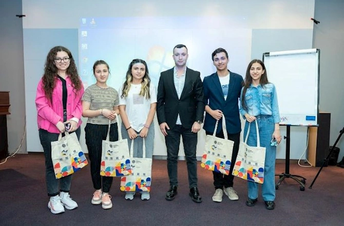 “MEDİAlab” layihəsi çərçivəsində növbəti vörkşop təşkil olundu — FOTOLAR