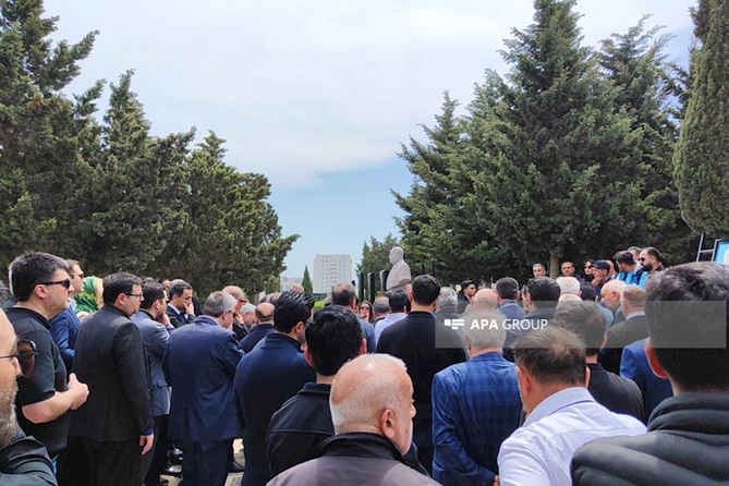 Xalq artisti Aftandil İsrafilov II Fəxri xiyabanda dəfn olunub — FOTO