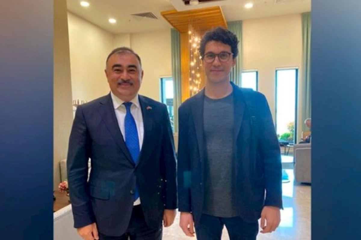 Səfir kosmik stansiyaya göndəriləcək Azərbaycan əsilli mühəndislə görüşüb
