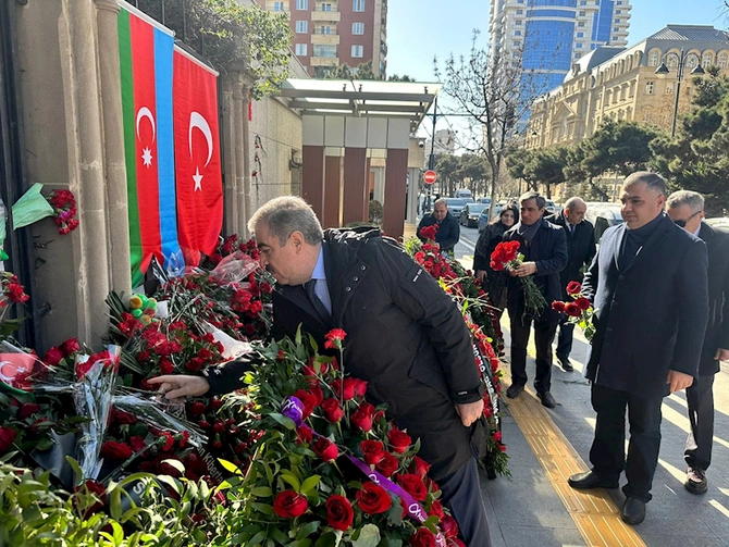 Görkəmli türkçü İlham İsmayılovun 63 yaşı tamam olur — FOTOLAR